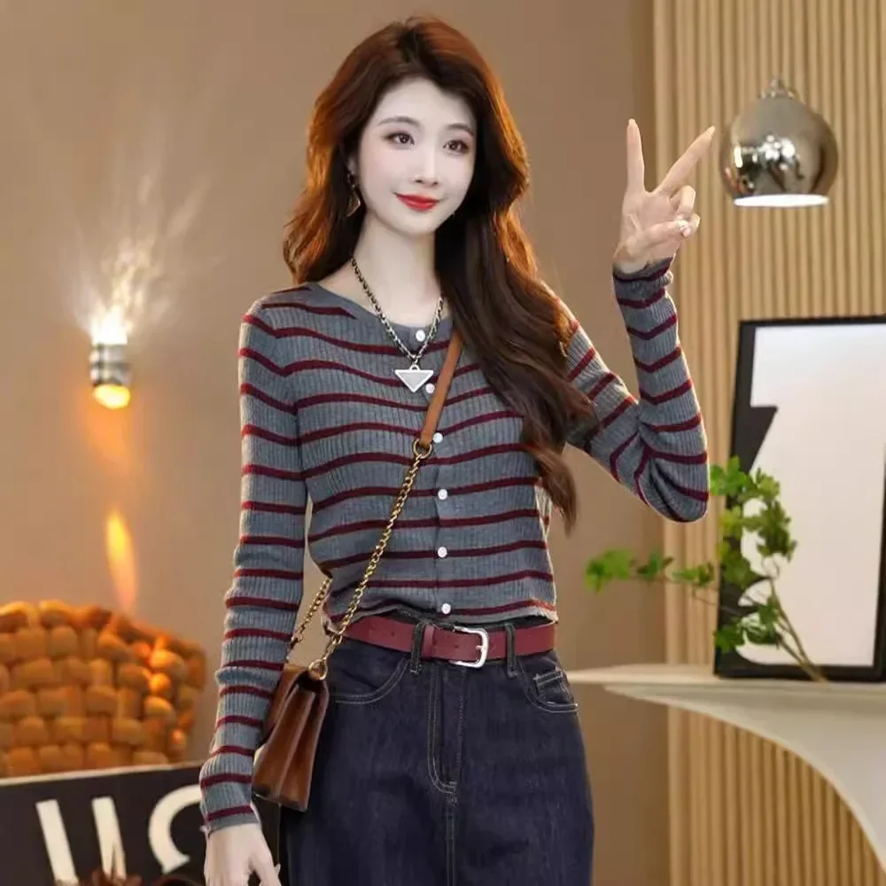 

Women's Fashionable Base Layer Knitwear Top Autumn New Arrival Color Block Stripe Crew Neck Long Sleeve Knitted Open Cardigan