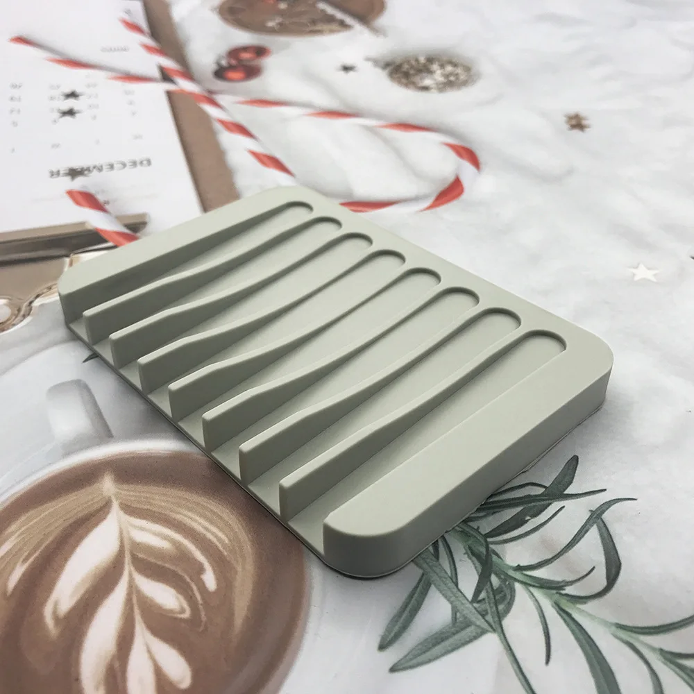صندوق صابون غراء ناعم مربع لا يحتاج إلى ثقب رف الصابون صينية صرف بسيطة لا تتراكم المياه التعبئة والتغليف المستقلة