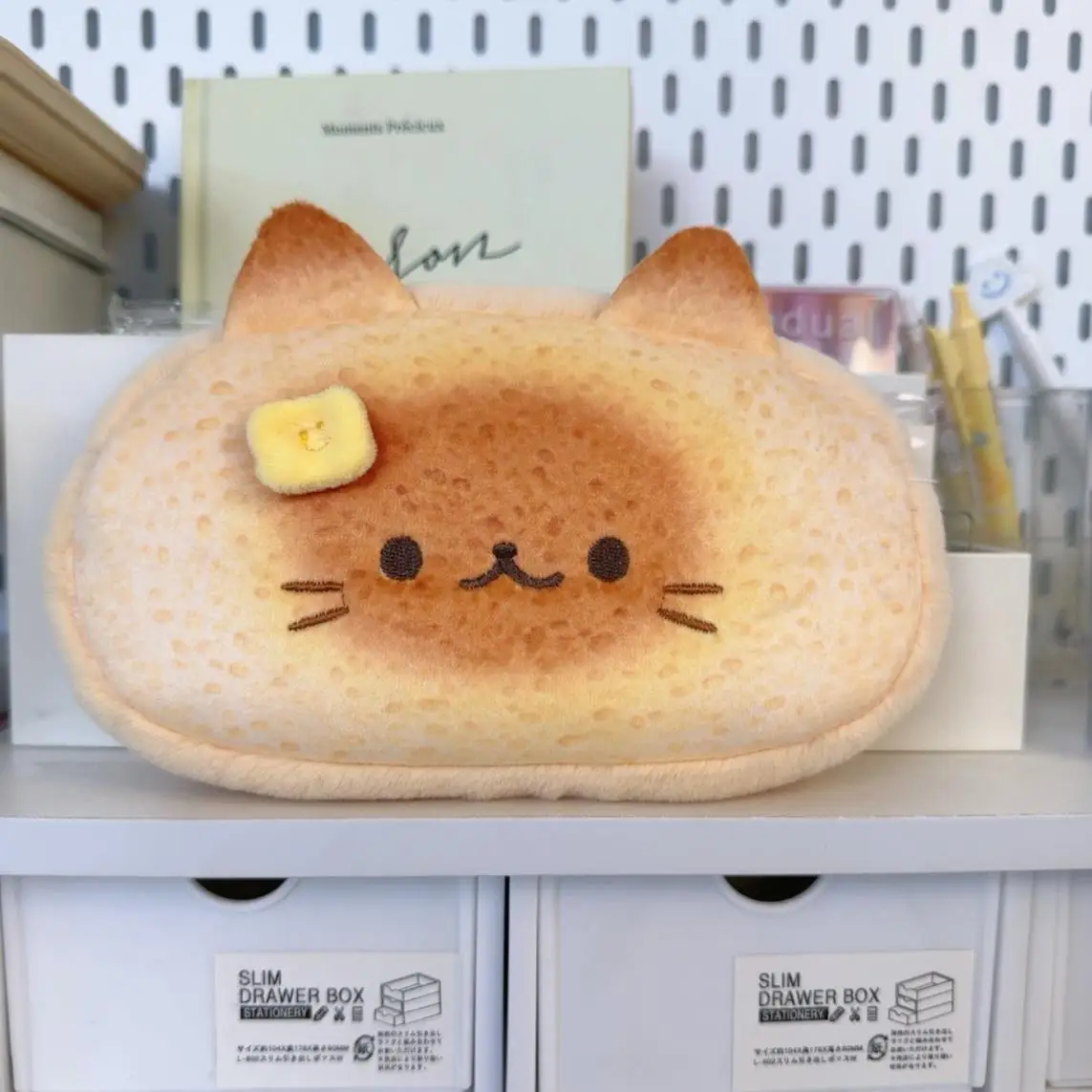 Cute plush pencil case Pencil case Large capacity cat creative pencil case