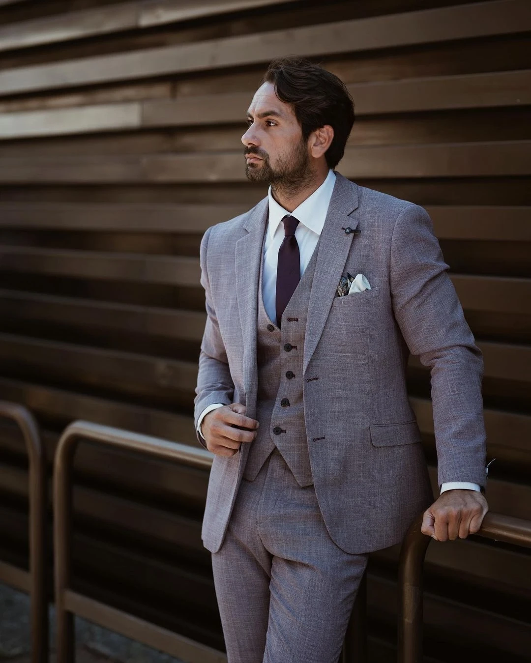 الكلاسيكية الزفاف الرجال الدعاوى زر واحد مصممة خصيصا الأعمال 3 قطع سترة سترة السراويل مصمم مناسبة رسمية الدعاوى حسب الطلب