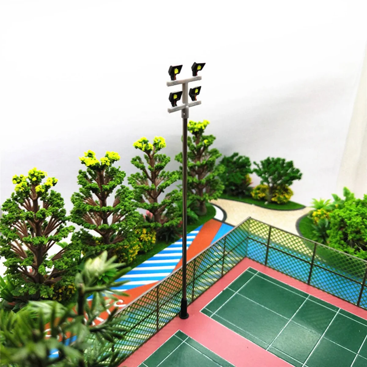 16 PCS HO scala modello torre di illuminazione, luci a torre modello luci Layout lampione per treno/giardino/parco giochi/stadio