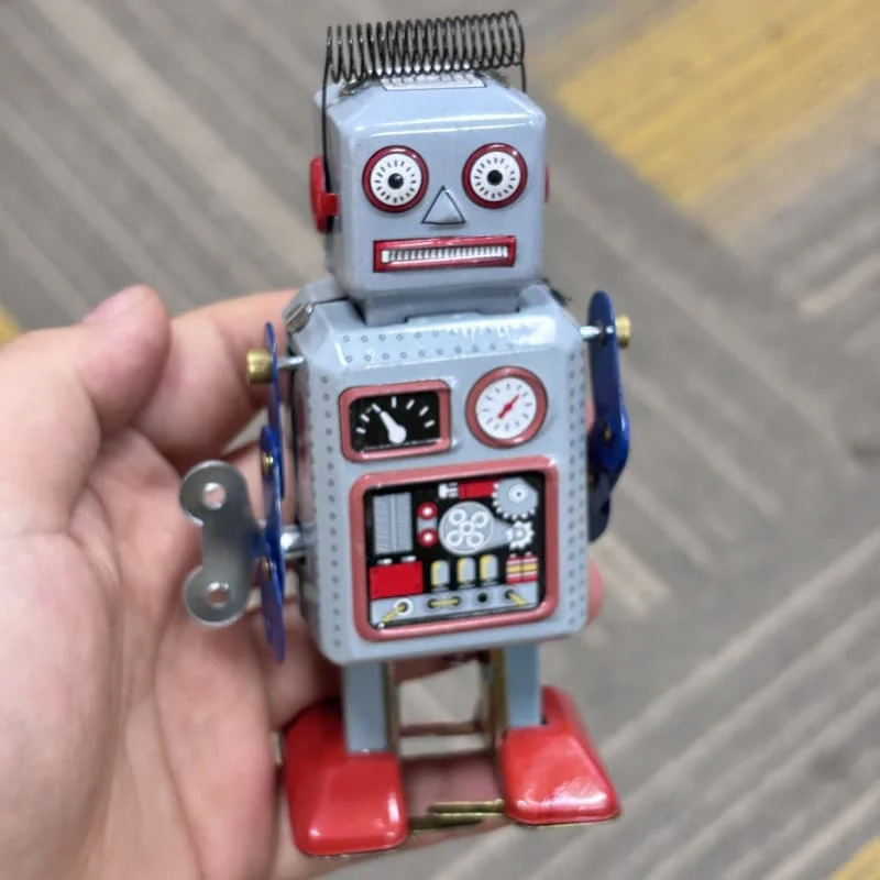 

Clockwork Toy Classic Collection Retro Wind Up Toy Metal Walking Tin Repairman Robot Mechanical Kids Brithday Gift