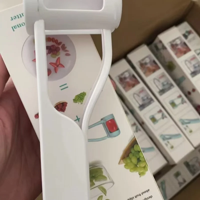 Grape slicer, fruit divider, fresh fruit separator, fruit artifact