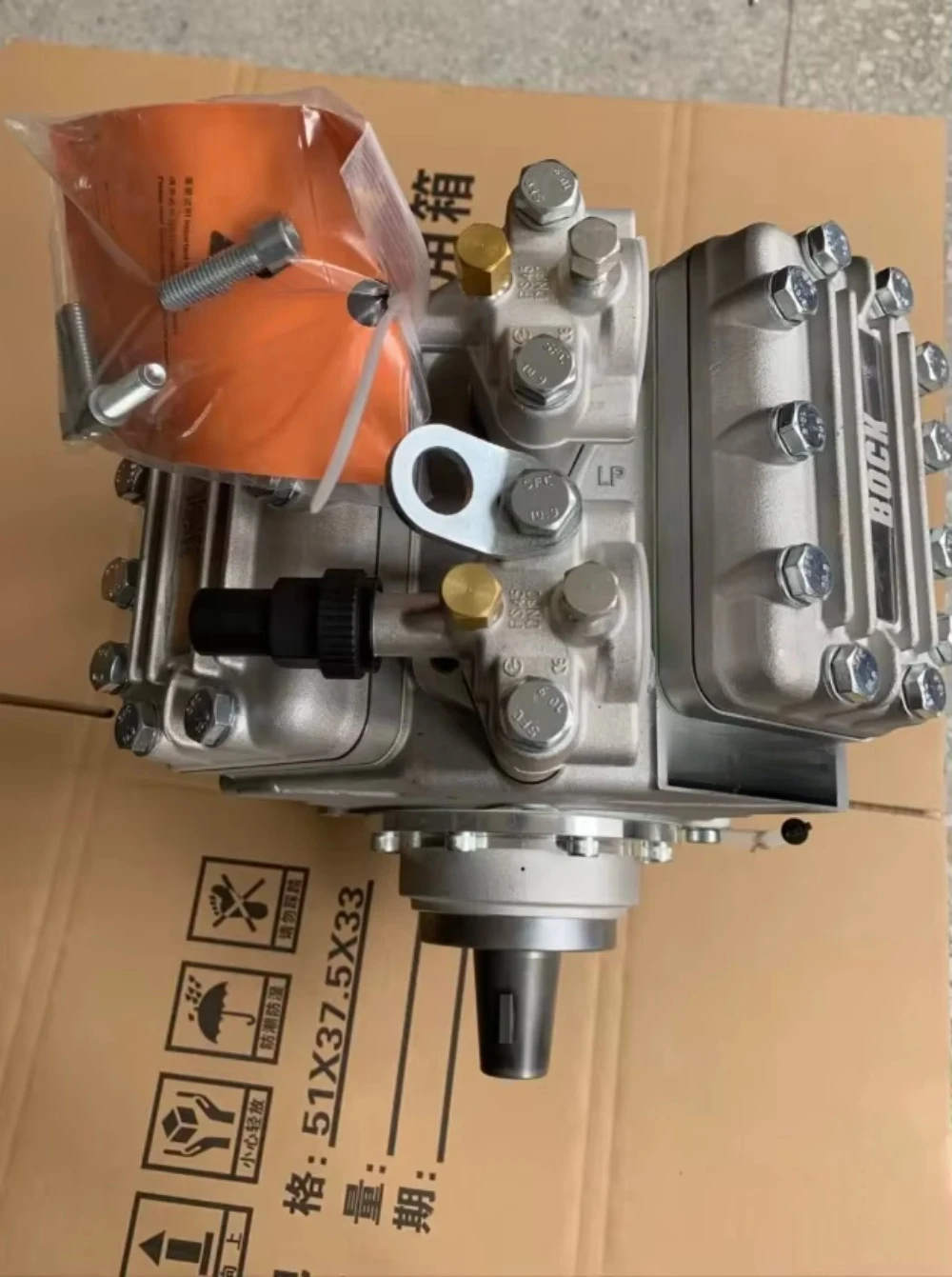 

Compressor FK40 560K New AC Electric Compressor Block for Trucks Bus Air Conditioning System Car Air Conditioner