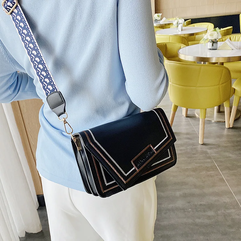 wide shoulder straps small square bags embroidery women crossbody bag New Fashion Female Shoulder Bag Casual Trendy Phone Bag
