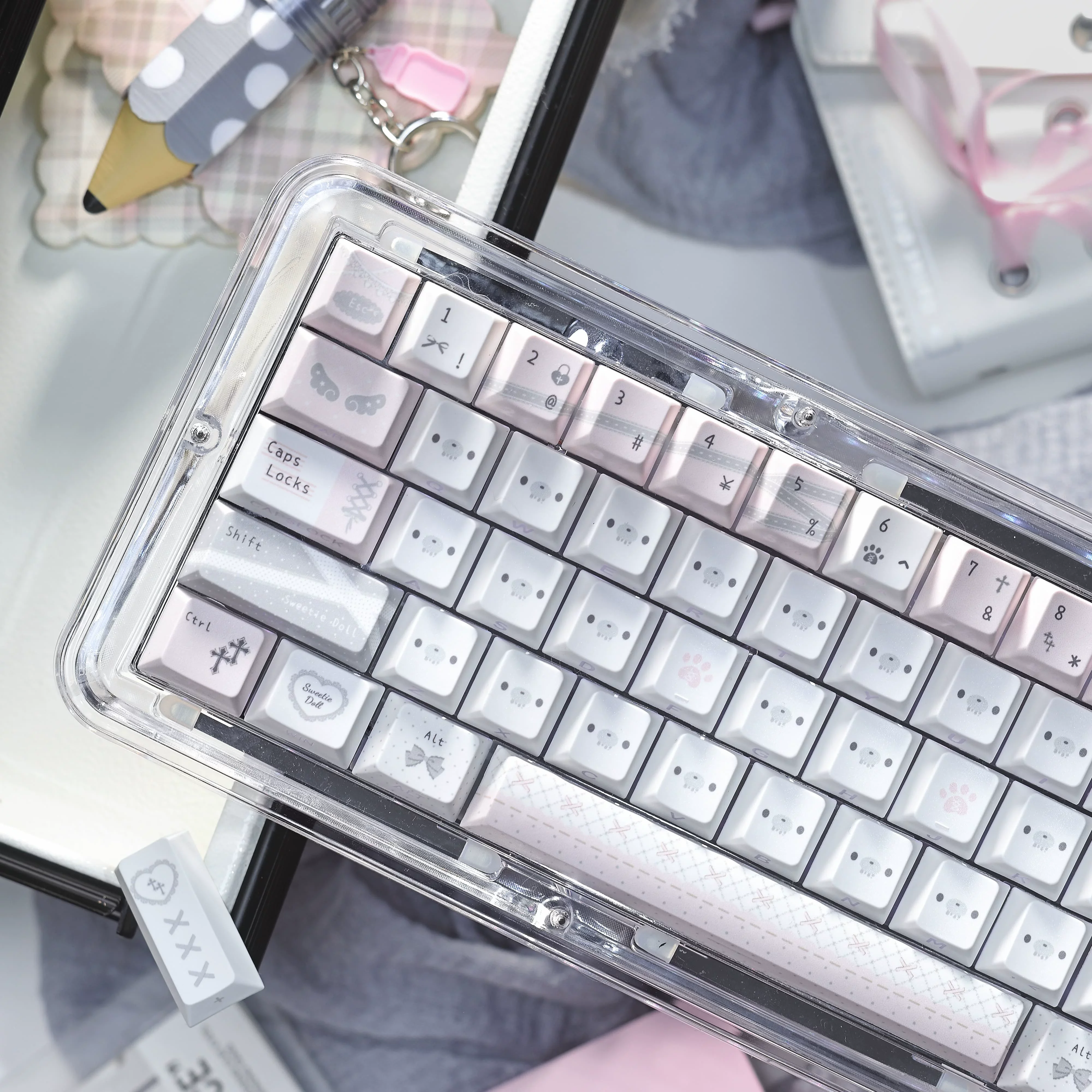 Original Cartoon Bear Keycaps Ins Style Cherry Profile PBT Sublimation Cute Keycap Set for MX Switch Gaming Mechanical Keyboards