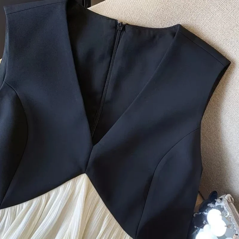 2025 여름 신상 여성 패션 블랙 화이트 패치워크 베스트, 슬림핏 민소매 화이트 탑, Y2K 스타일