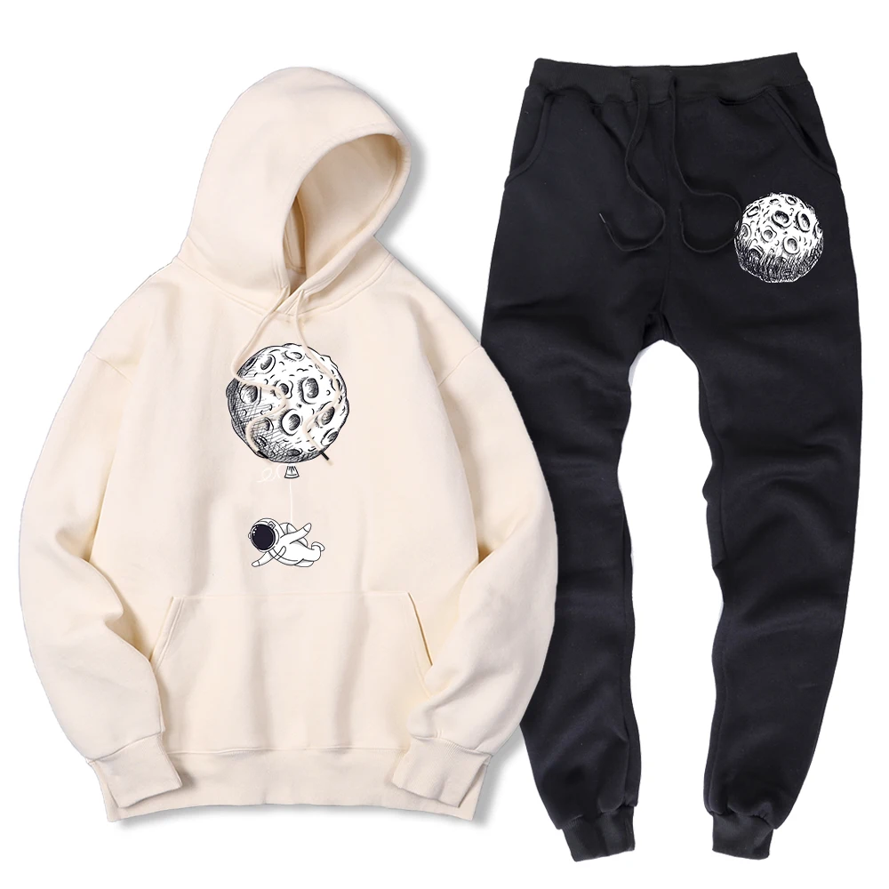 Spaceman Lucu Terbang dengan Bulan Seperti Balon Pria 2 Potong Set Musim Dingin Bulu Hangat Hoody + Celana Longgar Fashion Kasual Sweatpant