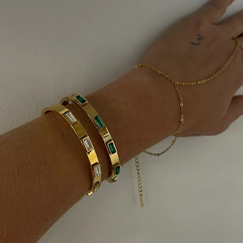 Yori 여성용 섬세한 블링 큐빅, 부드러운 팔찌 뱅글, 미니멀리스트 18k 골드 컬러 질감, 매력적인 쥬얼리