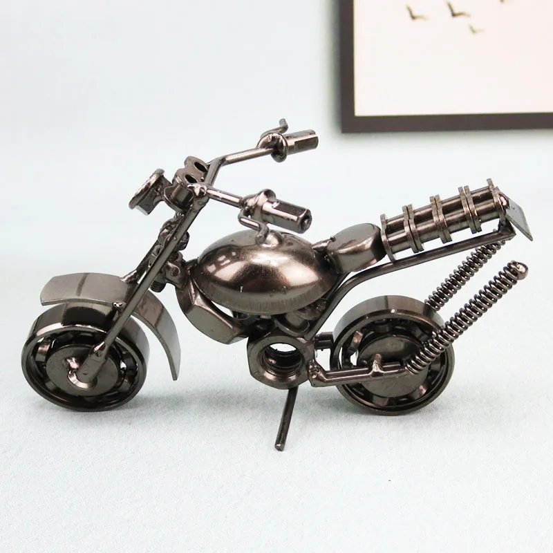 1Pcs Creative Desktop Ornament Retro Iron Art Motorcycle Model Ornaments Art Nostalgia Collection Cool Motorcycle Home Decor