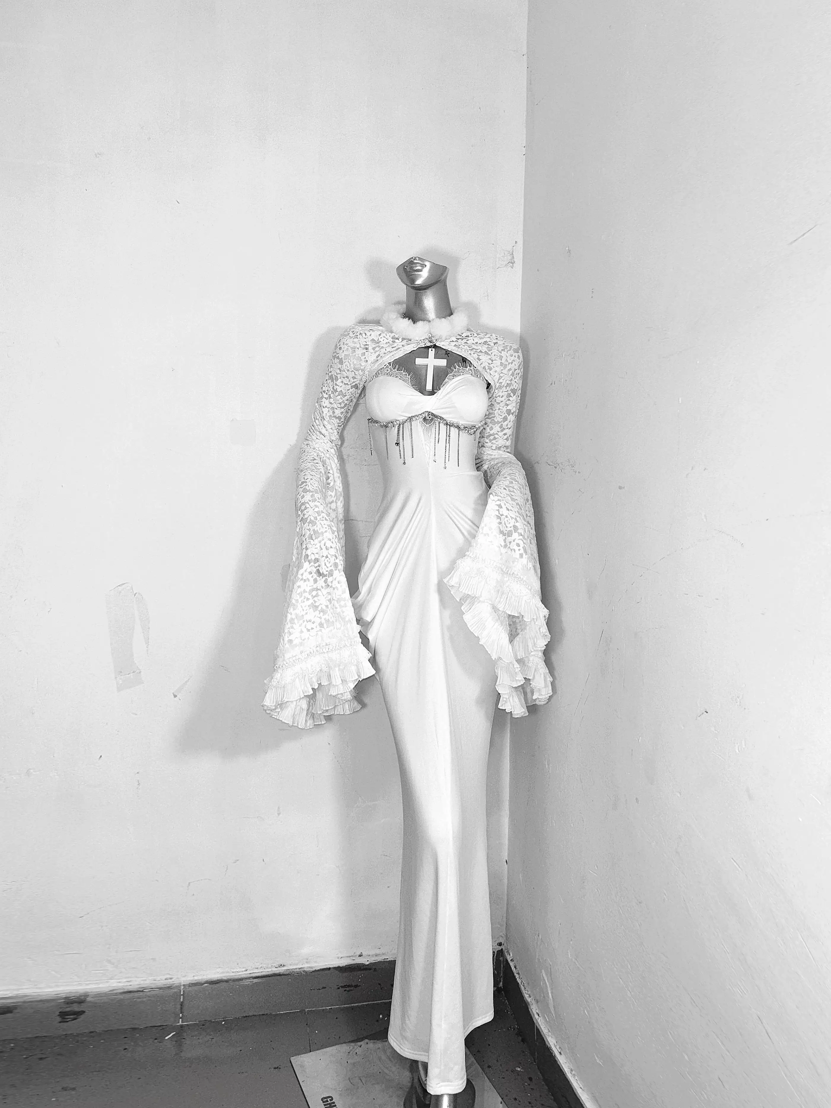 

Handmade Original White Lace Flare Sleeve Shrug Mermaid Dress Set For Gothic Wedding Party