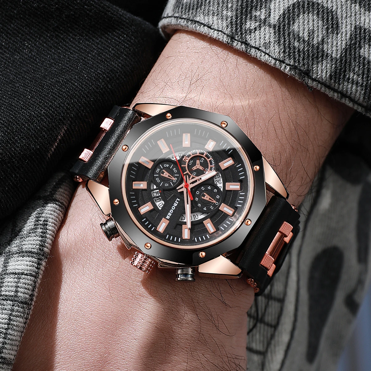 ساعة رياضية رجالية عصرية بسوار سيليكون كوارتز مع تقويم التاريخ