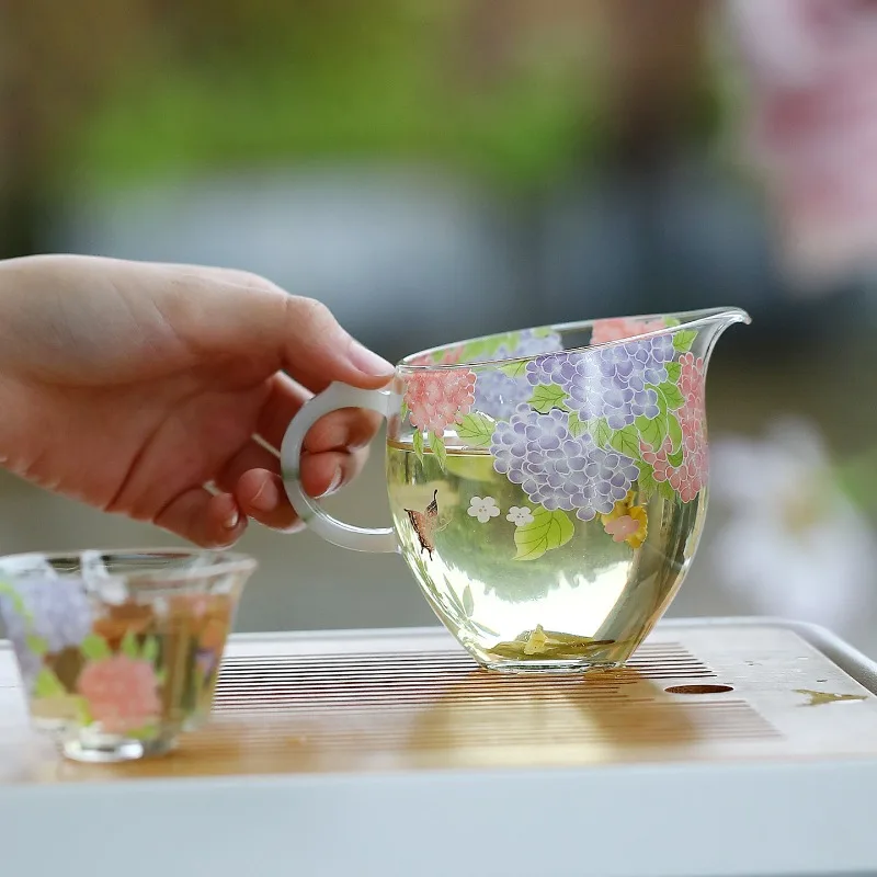 Premium Elegant Handmade New Chinese Style Hydrangea Glass Tea Pitcher Side Handle Thickened Heatproof Single Server Home Office