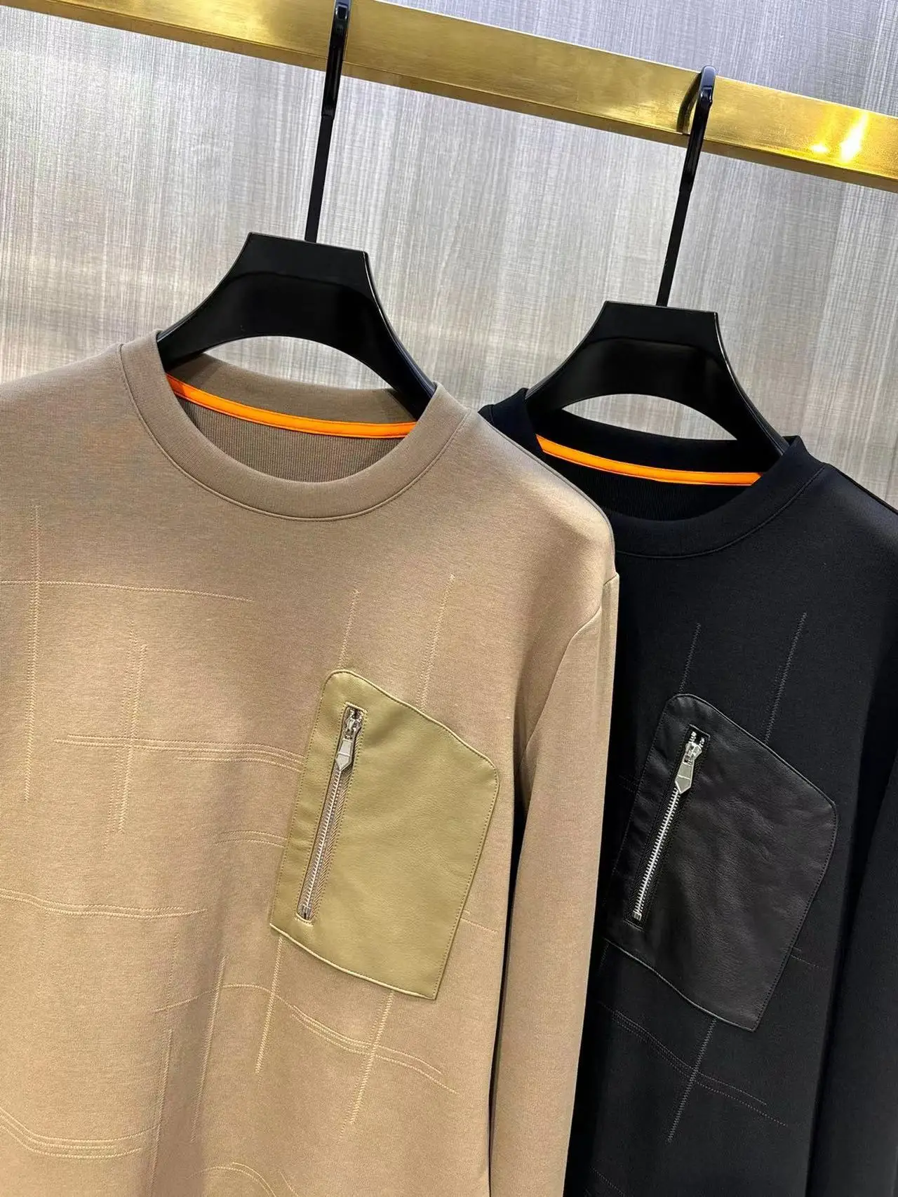 New autumn and winter fashion H leather pocket men\'s round neck sweatshirt, simple pullover
