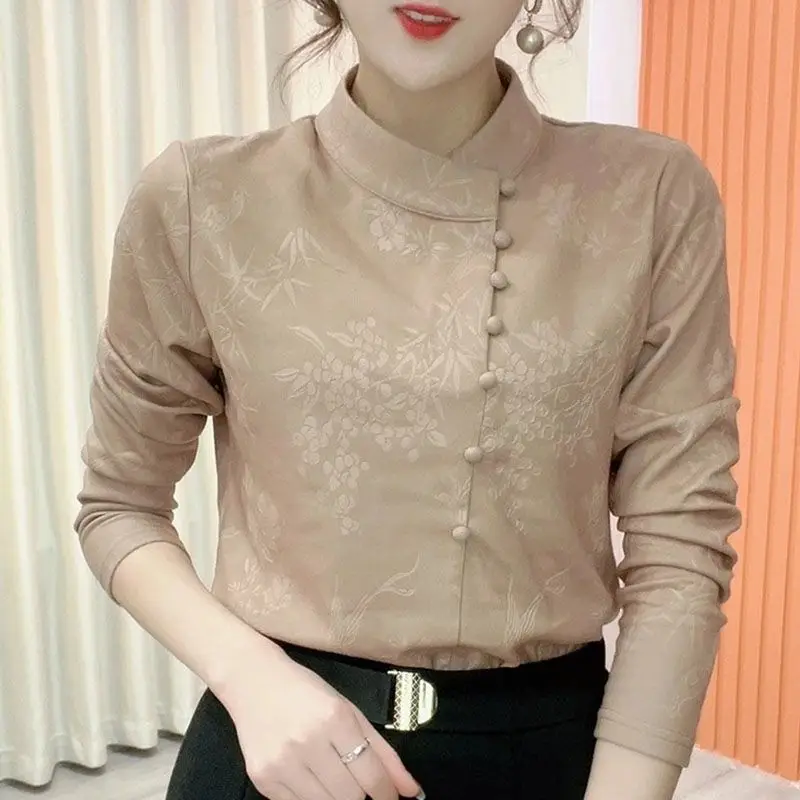 

2024 Retro Pearl Buckle Half High Collar Bottom Shirt Australian Velvet Warm Small Shirt Long Sleeve Western Jacquard Top Women