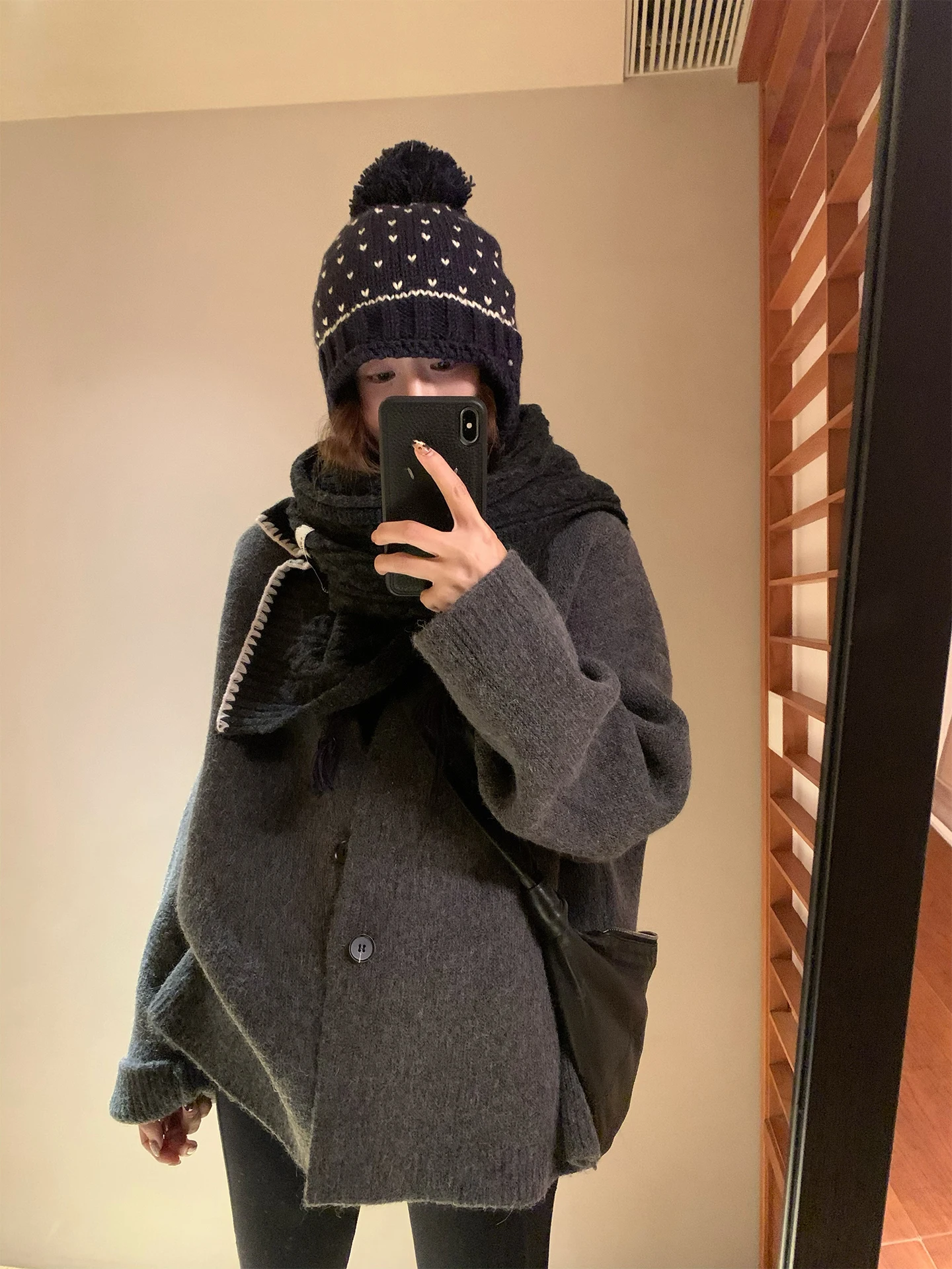 

Loose Fit Thiened Knitted V-Ne Single Button Cardigan Women's Casual Sle Long Sve Sweater Jaet Autumn Winter New A...