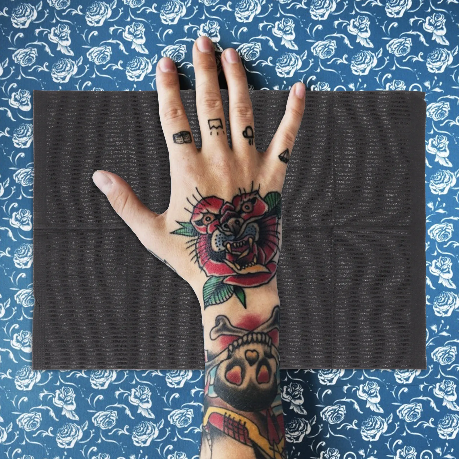 Table Cloth Disposable - 125 個使い捨てタトゥーテーブルクロス防水保護テーブルカバー三層吸収パッドタトゥークリーニング用