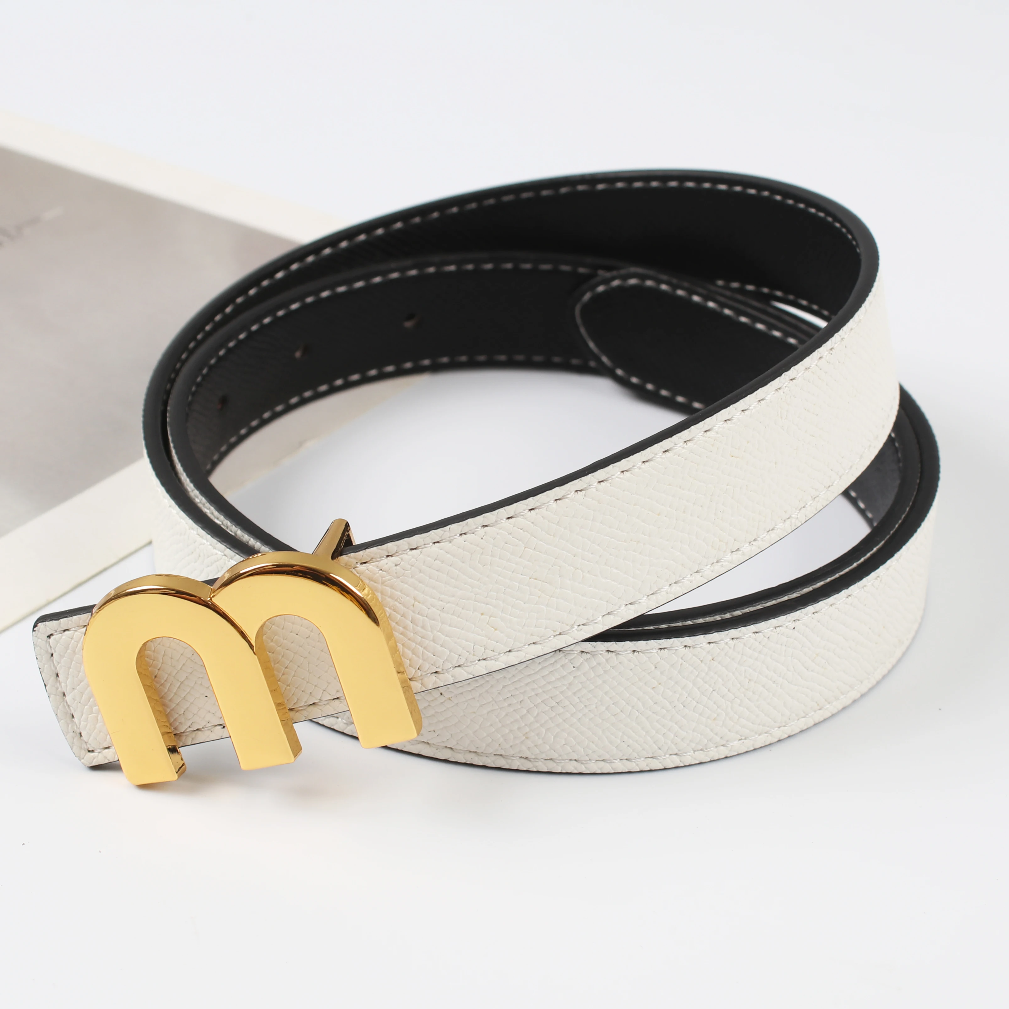 الاستخدام الجديد على الوجهين للإبزيم الناعم عالي الجودة 2.3 سم حزام جلدي عصري متعدد الاستخدامات من جلد البقر المزخرف #6