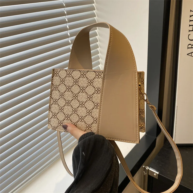 

2025 Summer Vintage Shoulder Bag Minimalist Crossbody Purse for Women Fashionable Handheld Tote Trendy Casual Handbag