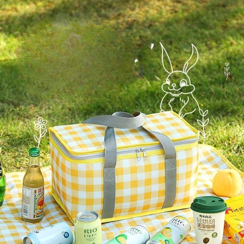 4PCS Fresh Plaid Style Thermal Picnic Carry Bag Set Perfect For Outdoor Hiking Family Camping Picnic Food Freshness Preservation