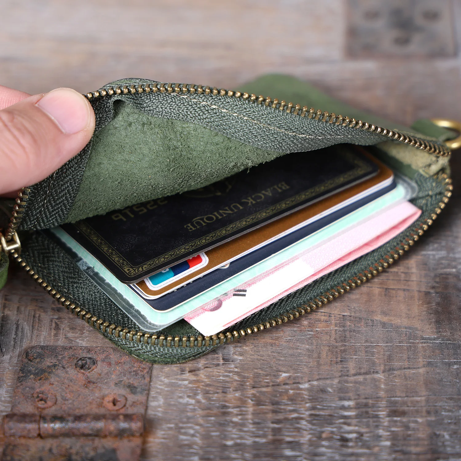 S.WORKER Mini-Kartenetui aus echtem Vollnarbenleder, handgefertigt, Retro, kleine Münztasche, tragbare Tasche – Detail 8