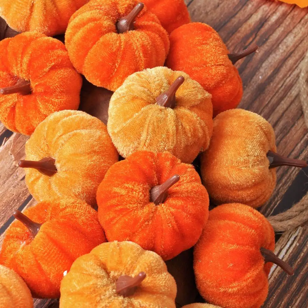 Velvet Pumpkin Fall Wreath 4