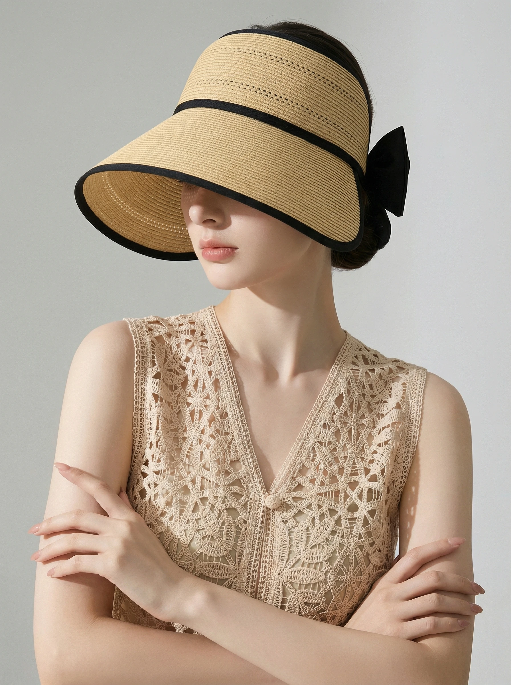 chapeau-de-soleil-pliable-en-paille-pour-femme-large-bord-dessus-ouvert-protection-solaire-naits-keits-collection-ete-2026