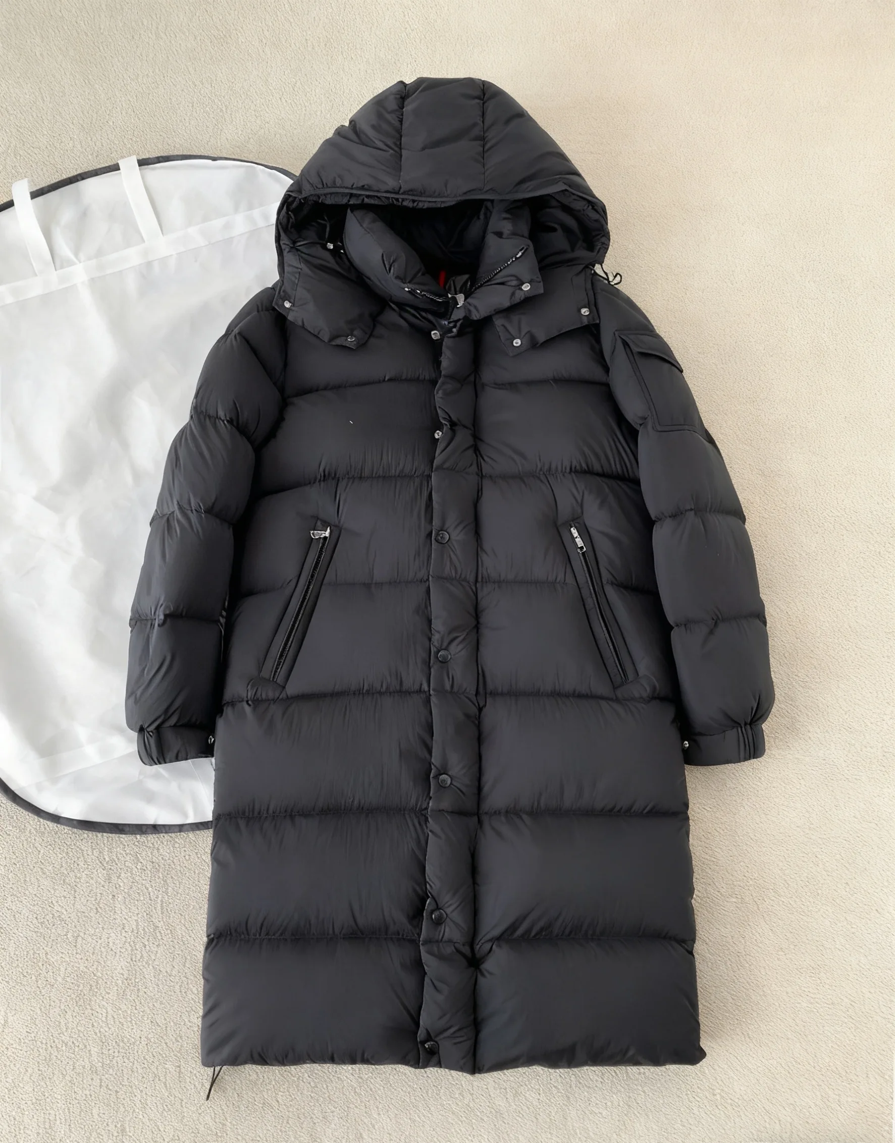

2025 Winter Black Long Puffer Jacket Women/Men Hooded Warm Quilted Coat Thickened Full-Length Down Jacket