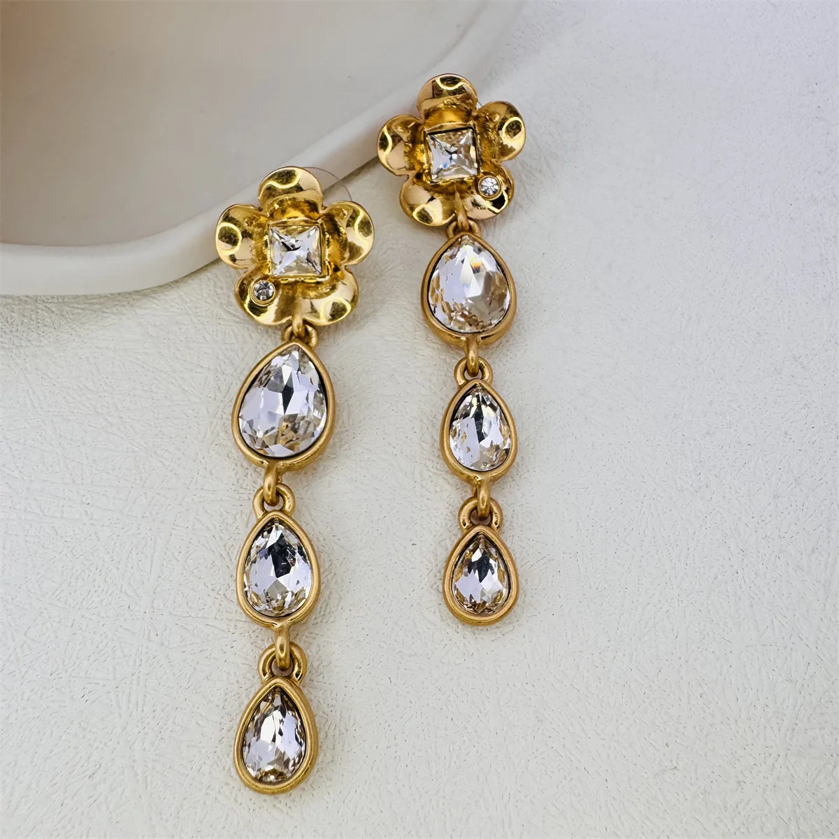 Os Vintage Gold-plated Floral Multi-Tier Teardrop Crystal Dangle Stud Earrings, Luxury High-End Elegant Jewelry Gift for Women