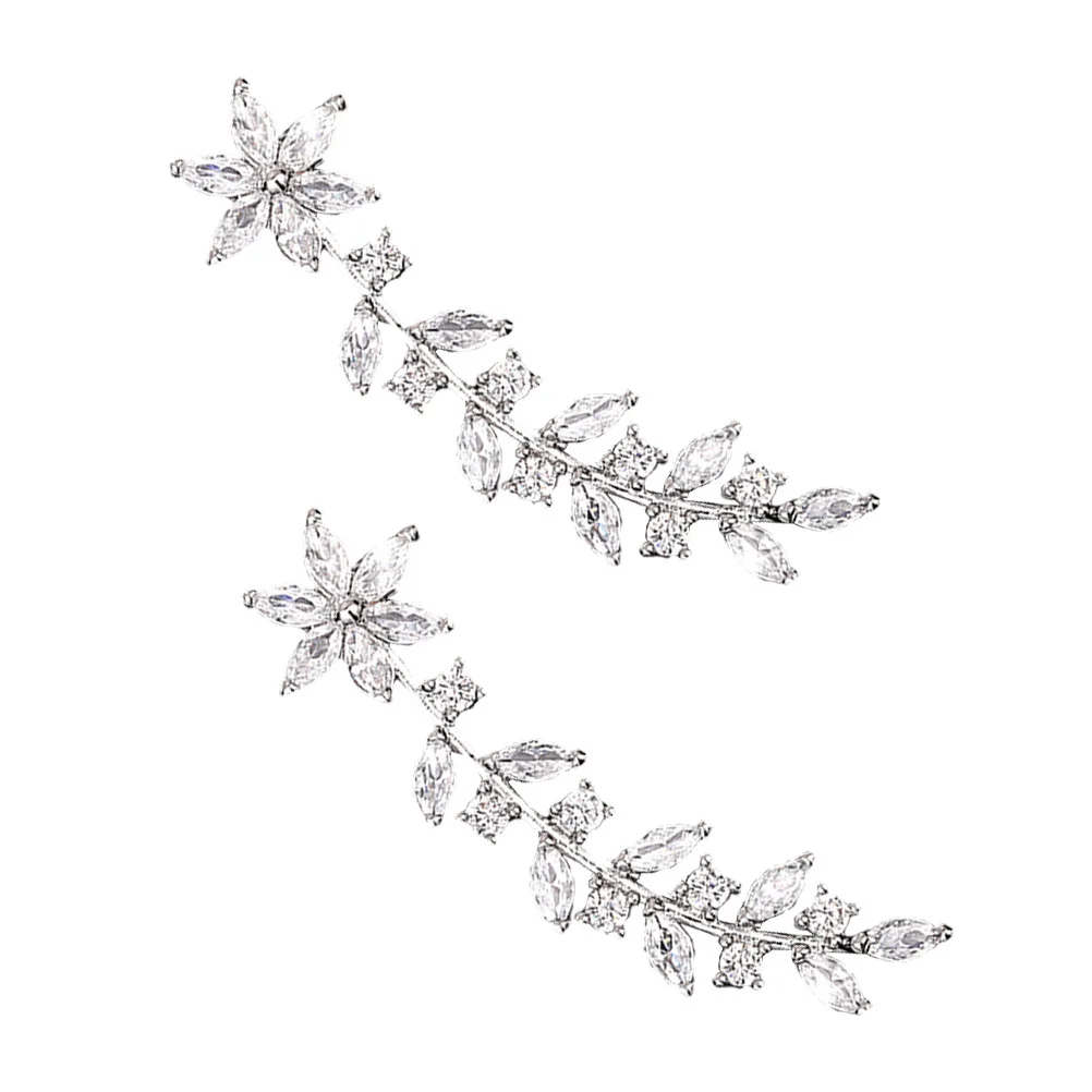 

1Pair Full Ear Crawler Lightweight Leaf Climber Earrings for Women Smooth Skin-Friendly Daily Wear Elegant Gift