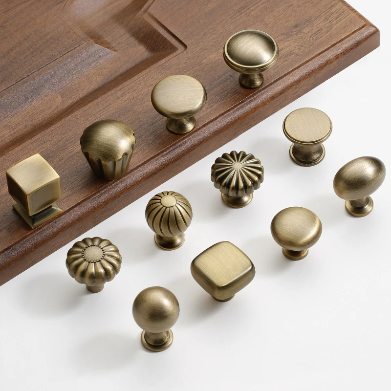 Antique Brass Zinc Alloy Luxury Cabinet Pull Round Knob for Wardrobe Cupboard Kitchen Drawer Single Hole Minimalist Handle