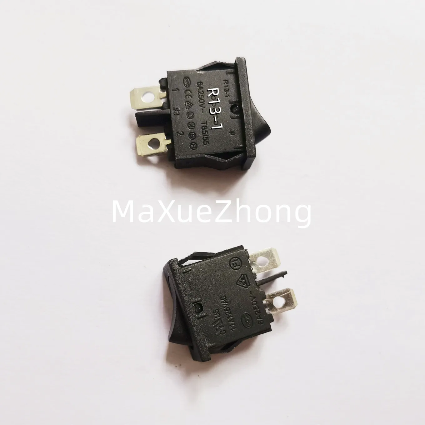 

Оригинальный новый 100% тонкий кулисный переключатель R13-1, 6A250V 11A125VAC, контактный выключатель питания из серебряного сплава, 2 контакта