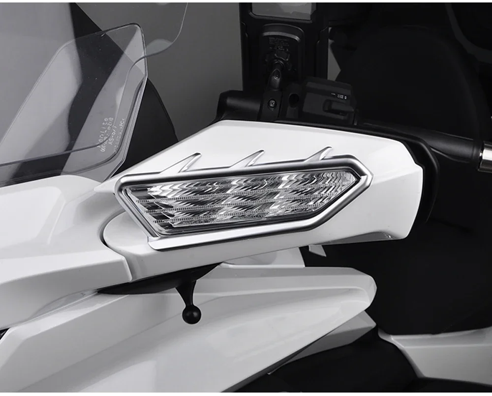 Motorcycle Front Turn Signal Lamp Decorative Mirror Trim Chrome Trim Cover For Honda Gold Wing GL1800 F6B 2018-2024 Panical