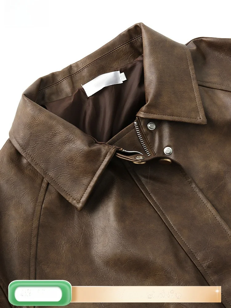เสื้อแจ็คเก็ตหนังสีน้ำตาลสำหรับผู้หญิง รุ่นใหม่ปี 2025 สไตล์อเมริกันทรงหลวมแบบนักขี่มอเตอร์ไซค์ หรือ สไตล์เรโทรหนังนิ่ม สำหรับฤดูใบไม้ผลิและฤดูใบไม้ร่วง