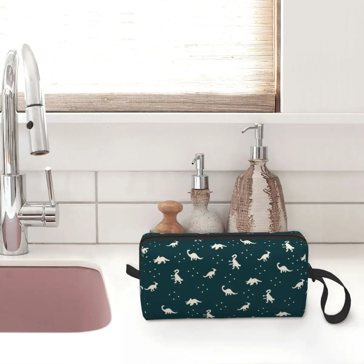 Dino Animal Pattern Makeup Bags Dinosaurs Skeleton Toiletry Cosmetic Bag Fashion Outdoor Makeup Organizer Case