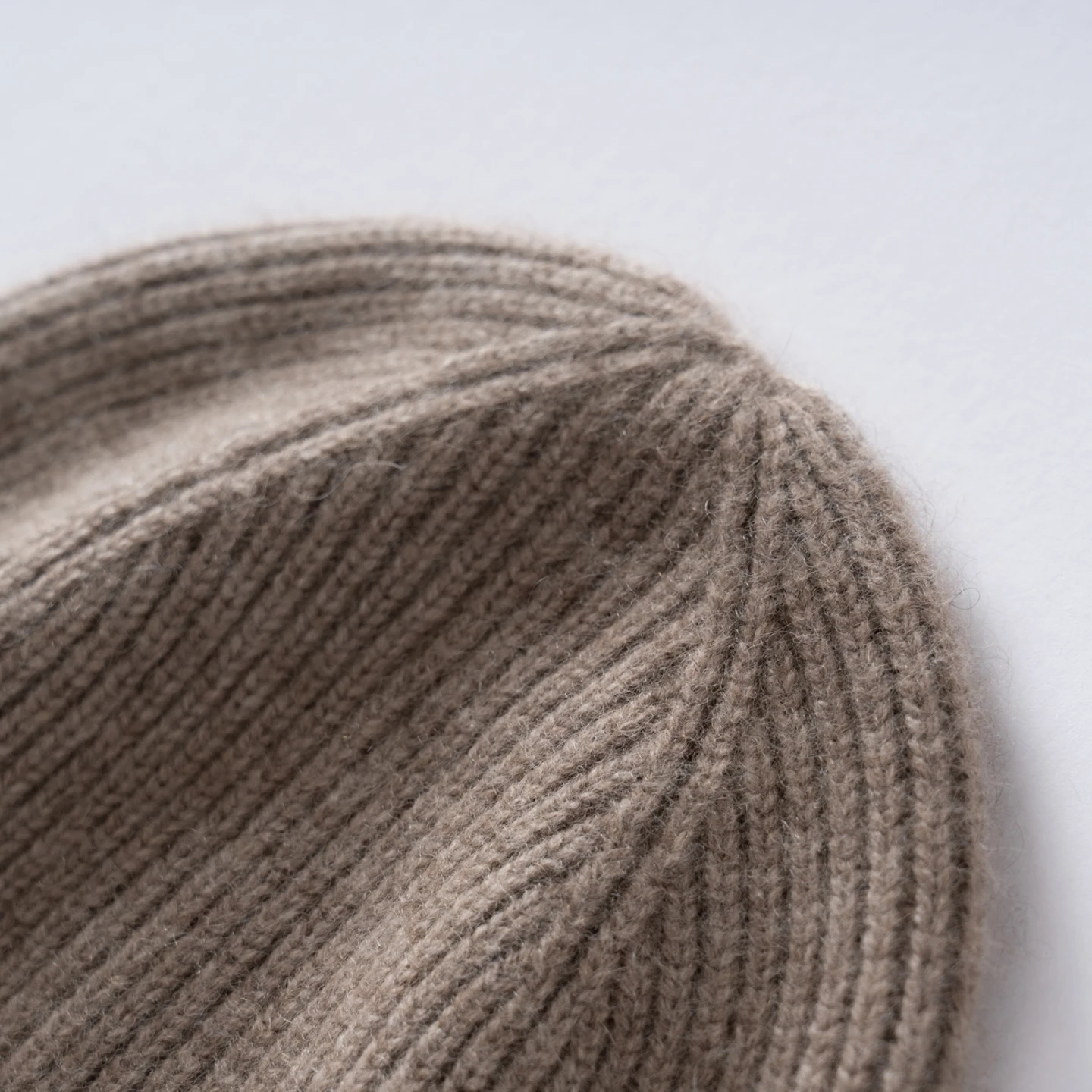 Hochwertige Kaschmir-Herbst-Winter-Baby-Mützen für Kinder, gerippte, umgeschlagene, gestrickte, weiche, warme, nahtlose Beanies für Jungen und Mädchen. – Detail 38