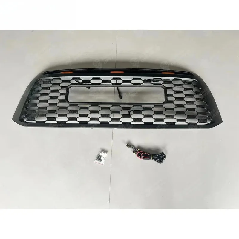 

Black Mesh ABS Racing Grills Front Hood Bumper Grill with Amber Light for 2007-2013 Automobile Accessory