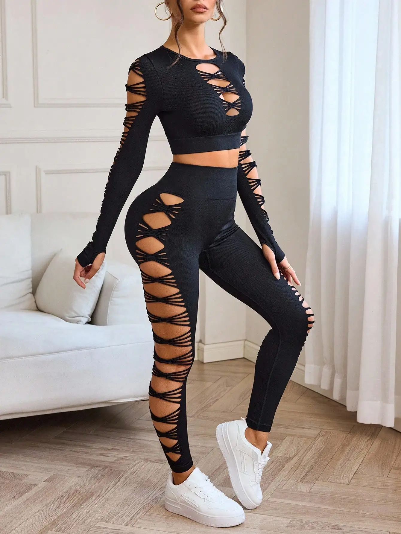 Damen-Set aus geripptem Strick, 2-teilig, Langarm-Crop-Top mit Ausschnitt, High-Waist-Leggings mit Riemen – Detail 1