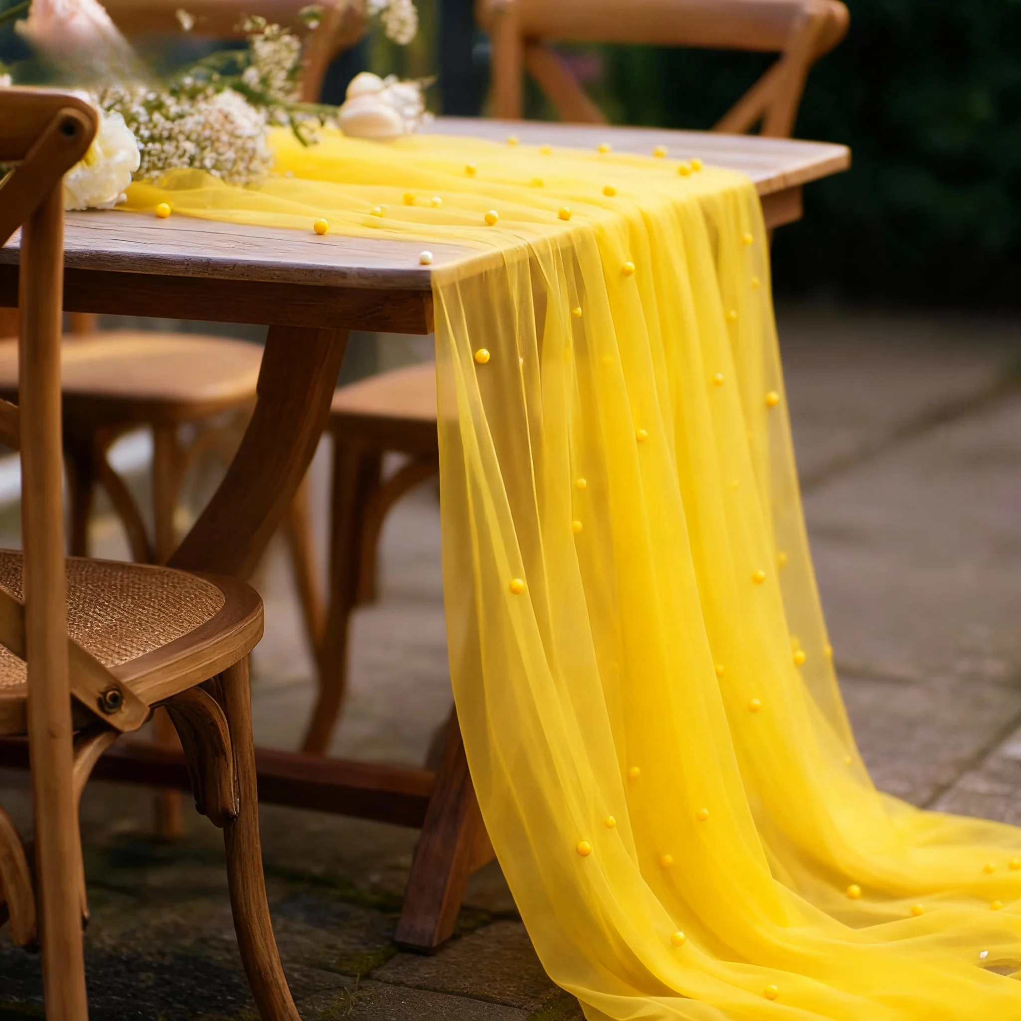 Ein eleganter 6,56 Fuß langer Tischläufer in sechs Perlmuttfarben, perfekt für Hochzeiten und Veranstaltungen, und eine ideale Weihnachtsdekoration. – Detail 1