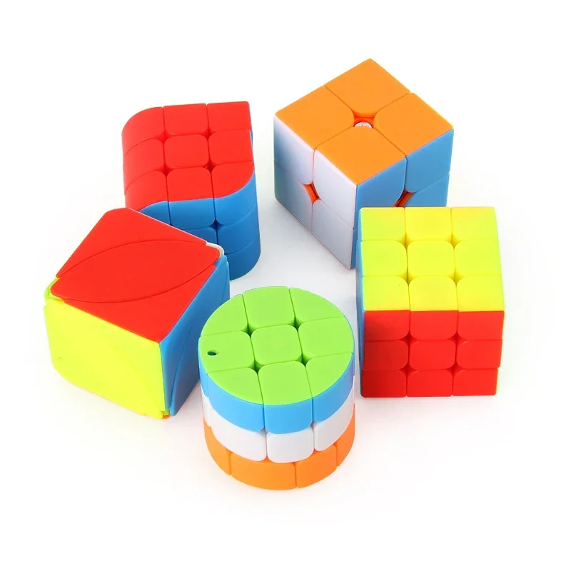 1PC Portachiavi Puzzle Cubo Magico 3x3x3 Cubo Zaino Ciondolo Cubo 2x2 Cubo Magico Bel Gioco Cubo Portachiavi Cubo Giocattoli