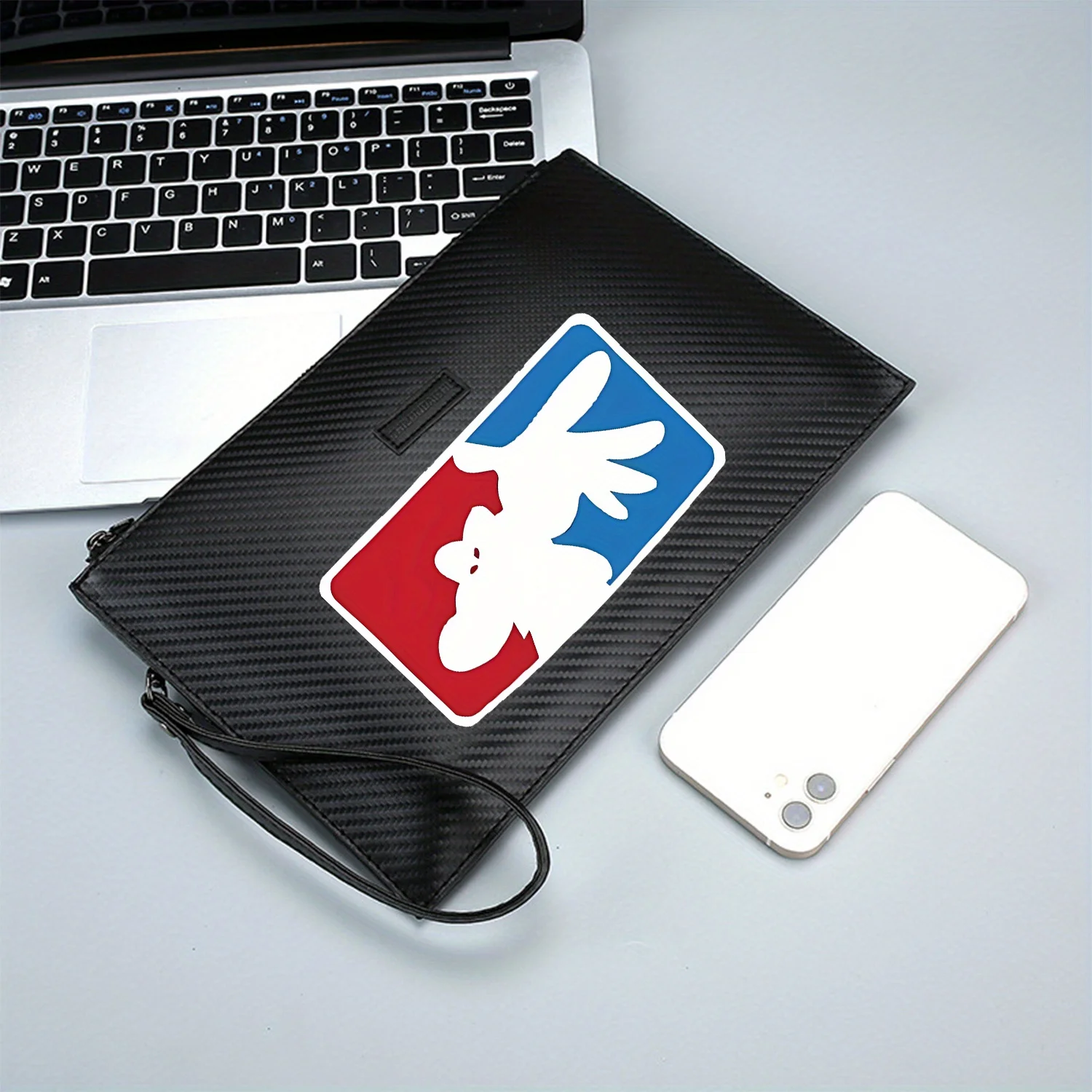 حقيبة يد رجالية من البولي يوريثان بتصميم شعار لفتة يدوية كرتونية أنيقة ومطبوعة وعملية للحمل اليومي