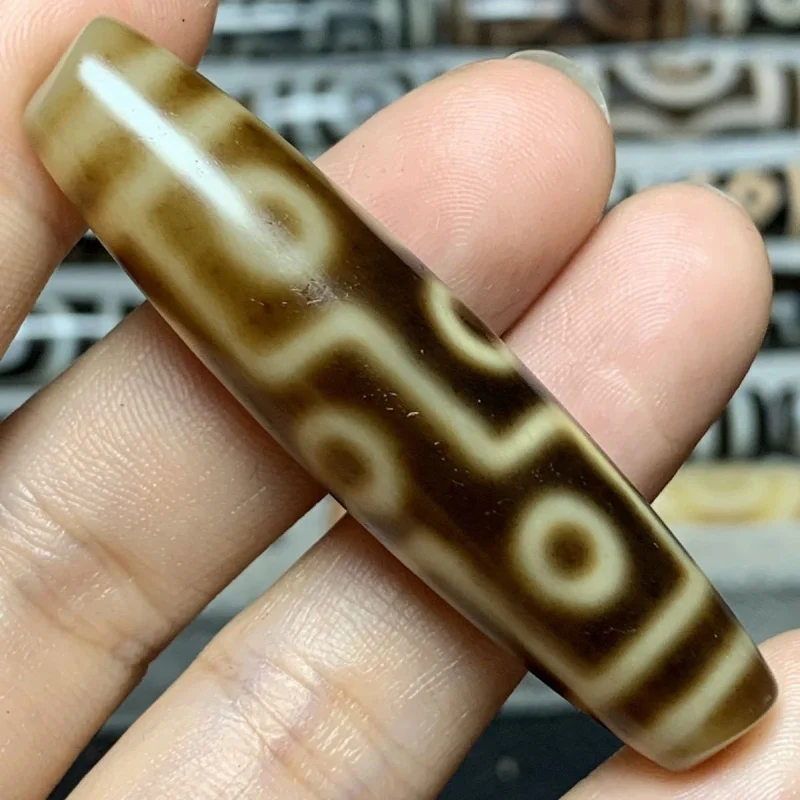 

Thing One Picture Natural Agate GenuineWhite Teeth Yellow to Dzi Bead Pendant 54 * 13mm