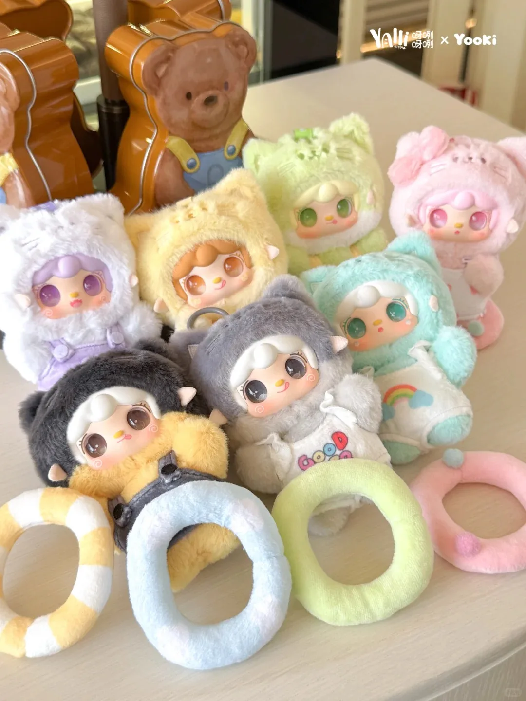 

Подлинная серия Yooki для летней вечеринки, слепая коробка, виниловая коробка для лица, каваи, аниме-фигурка, сумка, подвеска, модная загадочная коробка, подарок на день рождения для девочек