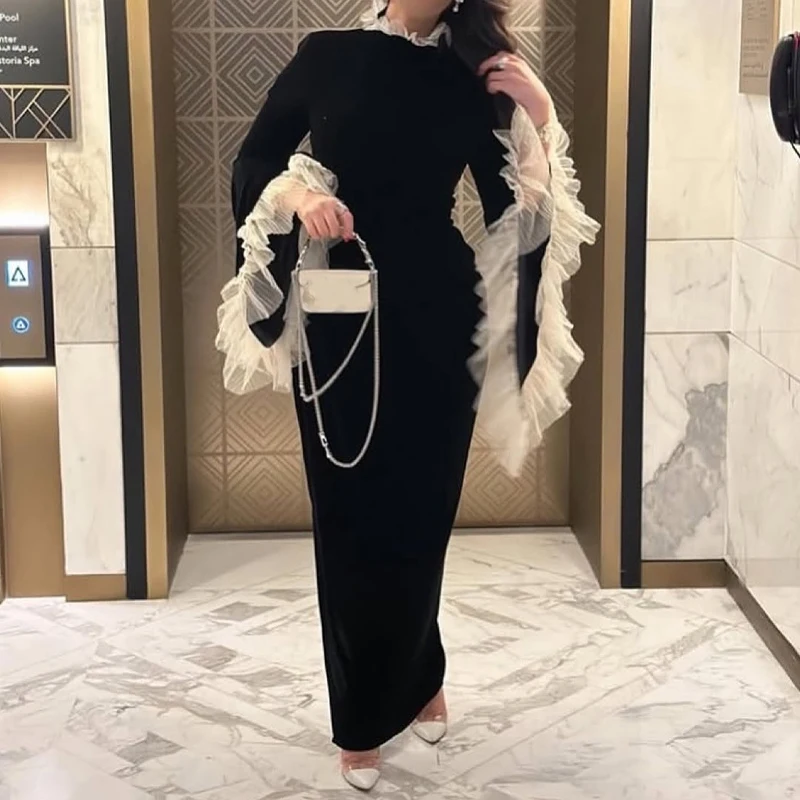 Elegantes, schlichtes Maxikleid für den Alltag: Modisches Farbblock-Design mit Fledermausärmeln, locker geschnittene Robe mit Mesh-Einsätzen und Plissee für Damen