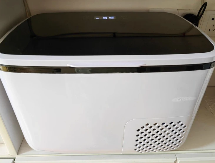 Mini refrigerator, small household car refrigerator, dormitory single use freezer, refrigerated small freezer