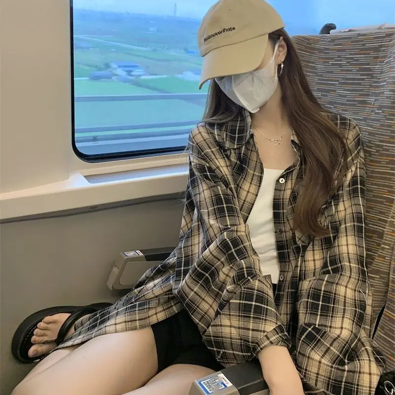 2024 autunno nuova camicia a quadretti retrò giacca da donna a maniche lunghe cardigan sottile top camicia stile pigro allentato
