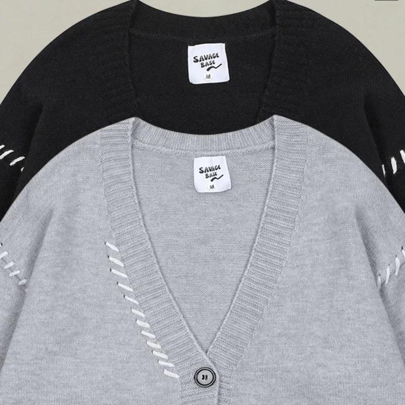 Suéter tipo cárdigan con cuello en V y costuras de hilo brillante en contraste de marca de moda, suéter chaqueta holgada versátil para hombres y mujeres
