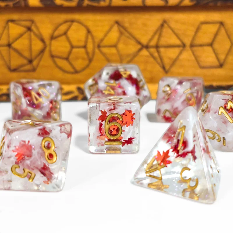 7 قطعة DND النردات شفافة الراتنج الخريف أوراق القيقب نرد متعدد السطوح لطاولة لعب الأدوار بطاقة RPG مجلس لعبة ديكور المنزل