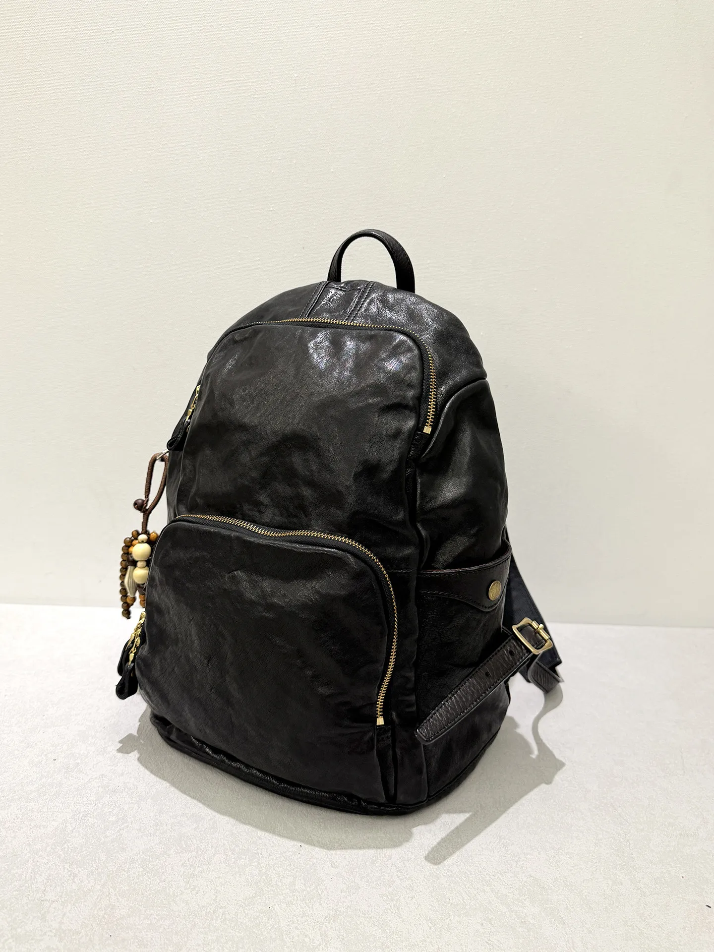 

simple designer handmade vegetable tanned cowhide women's backpack outdoor travel luxury genuine leather men's laptop bagpack