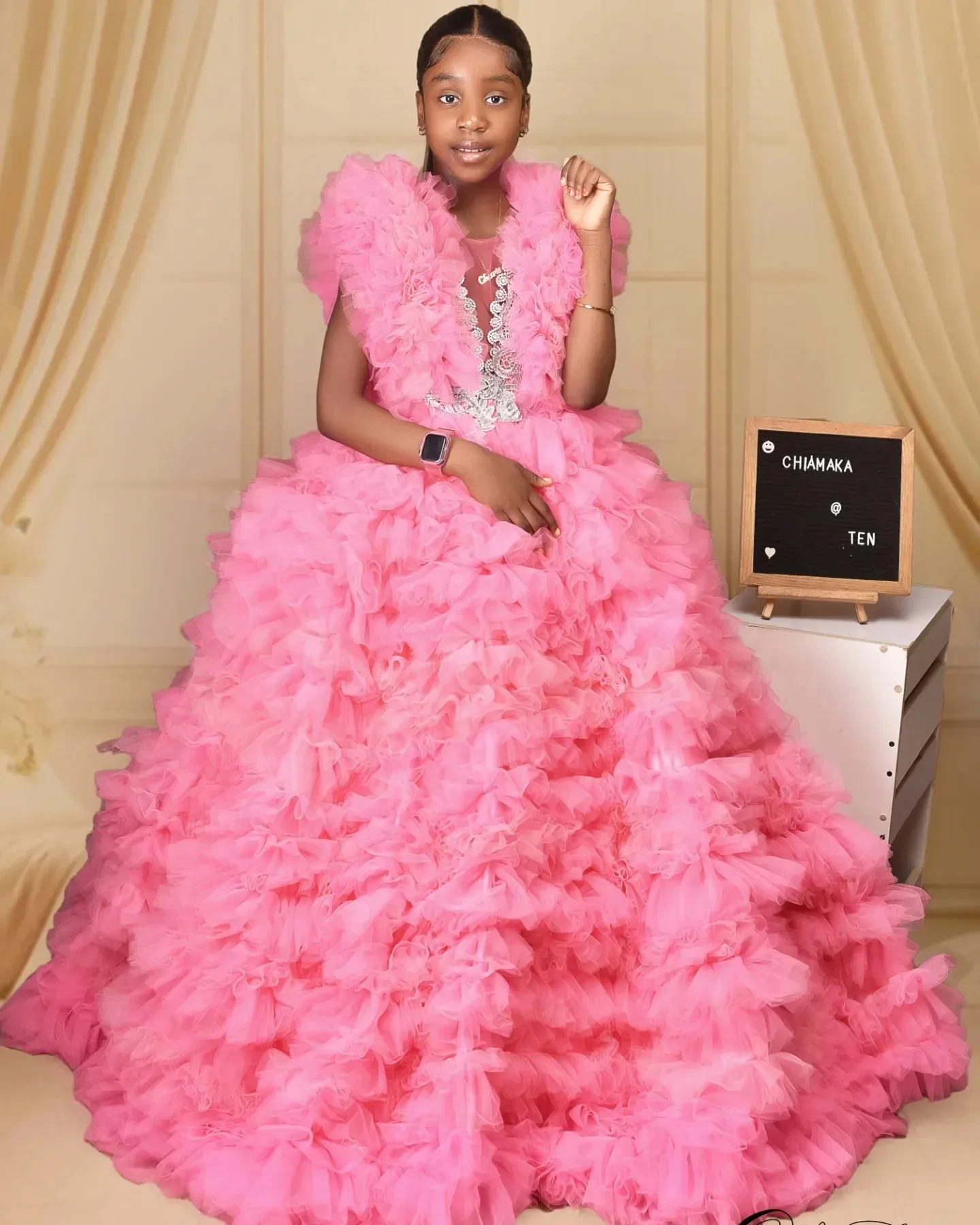 Abiti da festa di compleanno per ragazze rosa Abiti da ragazza di fiori con volant e applicazioni in pizzo per abiti da prima comunione personalizzati